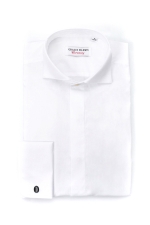 Evening shirt for men with cufflinks and hidden buttons